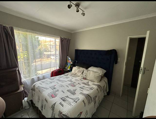 2 BEDROOM TOWNHOUSE FOR SALE IN SONNEGLANS